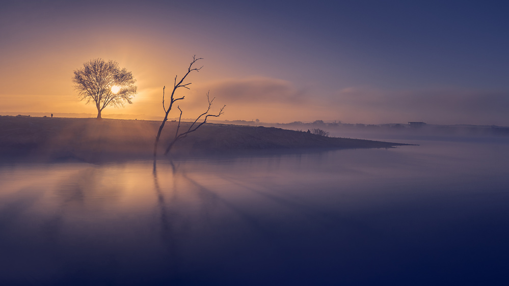 A moment of silence von Manuel Ponce Luque