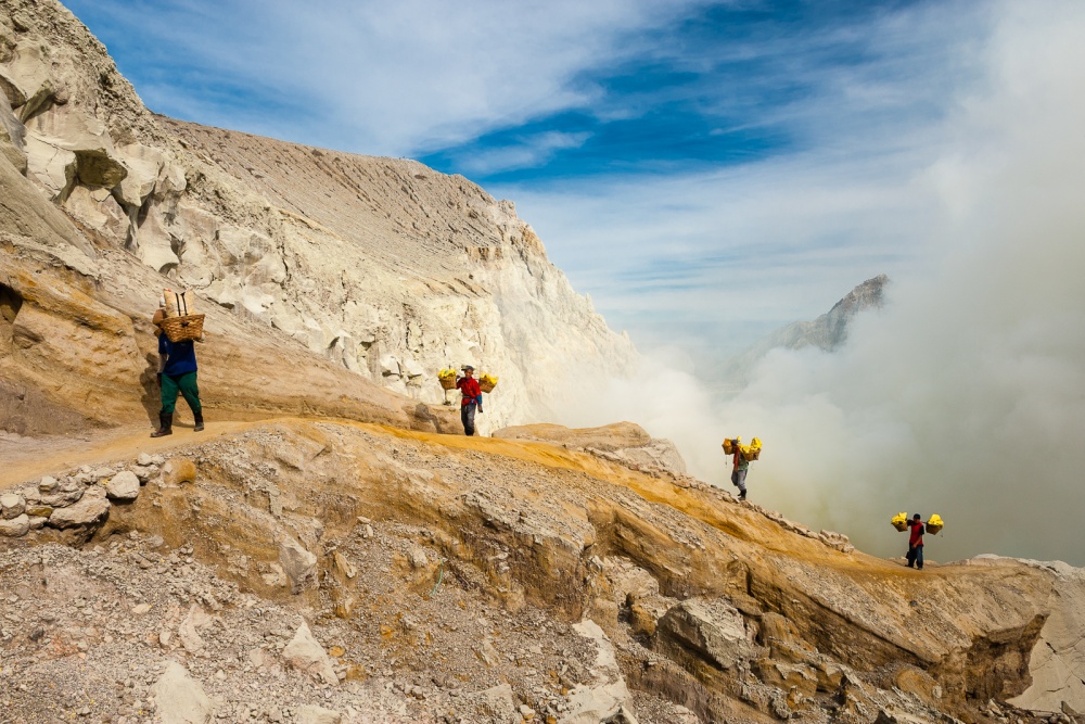 Les forçats du soufre (Sulfur convicts) von Marc Pelissier