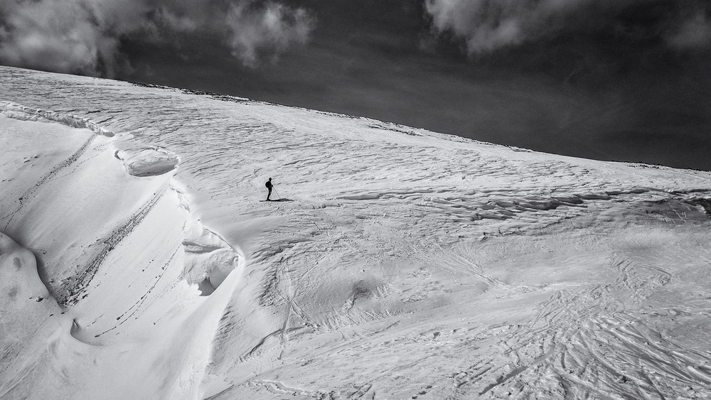 Alone von Marcel Rebro