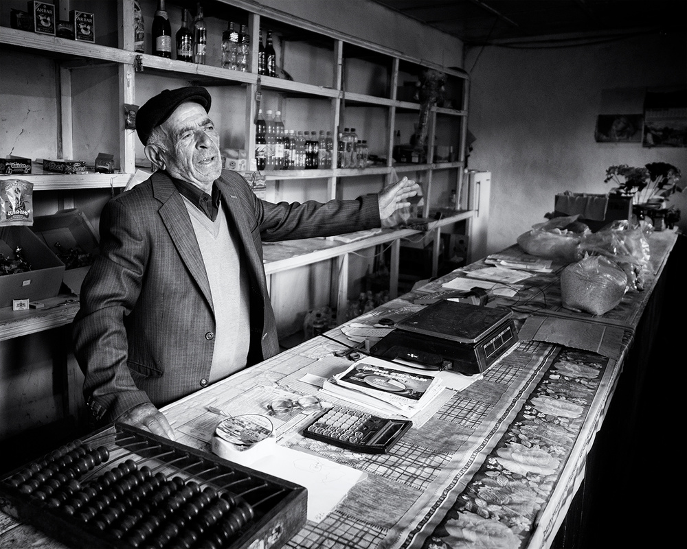 Shopkeeper von Marcel Rebro