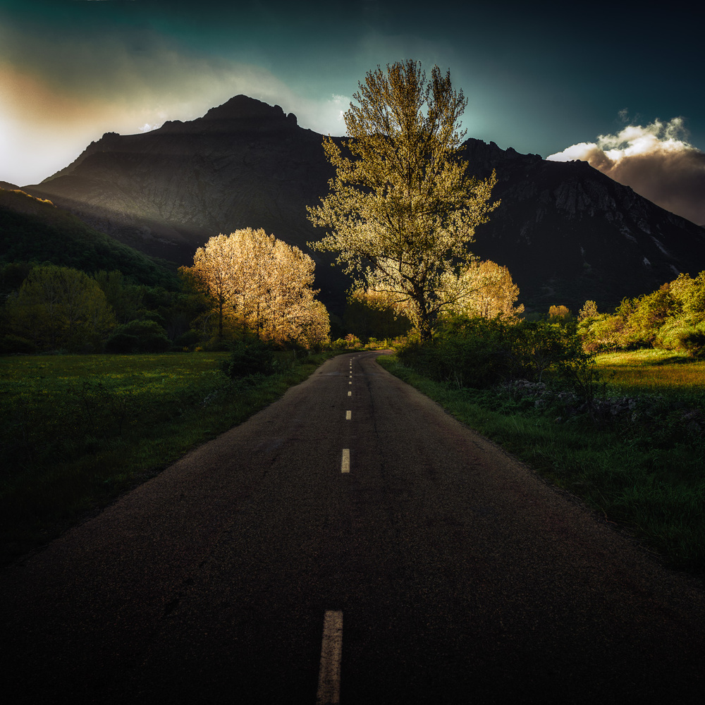 sunset on the road von Marco Antonio Cobo