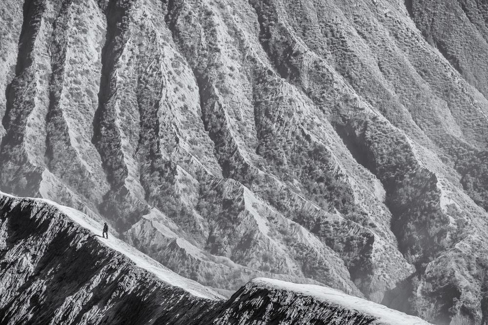 On the edge of Bromo von Marco Tagliarino