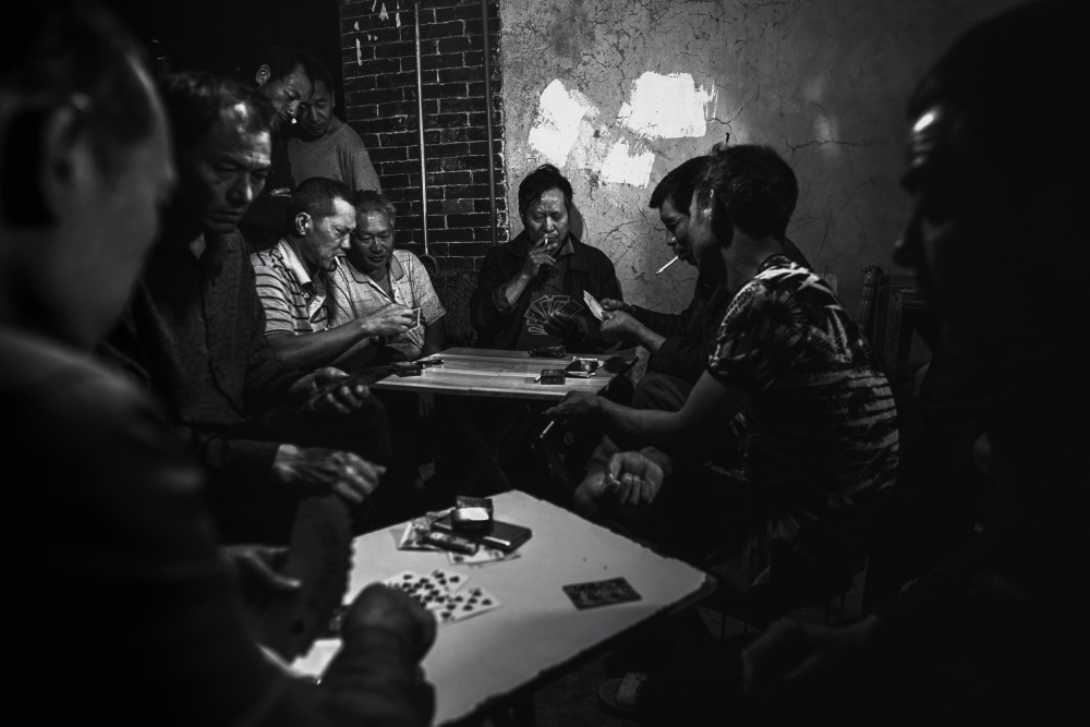 Gambling in the dark of the night von Marco Tagliarino