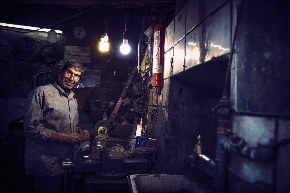 Night worker in Teheran von Marco Tagliarino