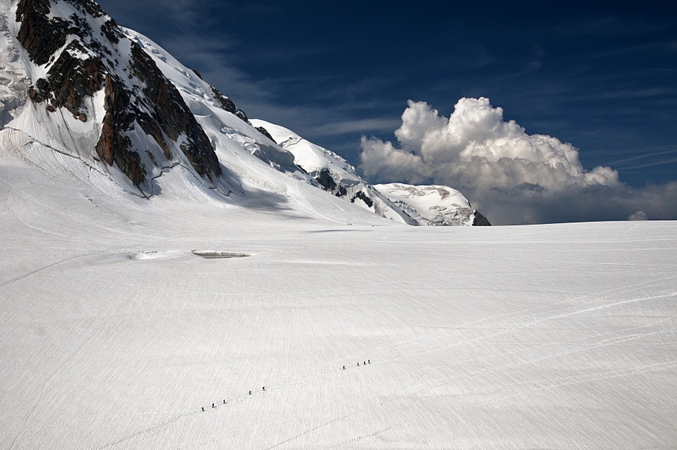 Walking on the glacier von Marco Tomassini