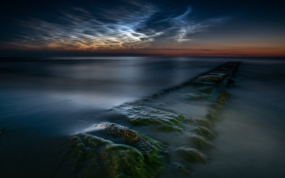 Noctilucent clouds von Marek Dulewicz