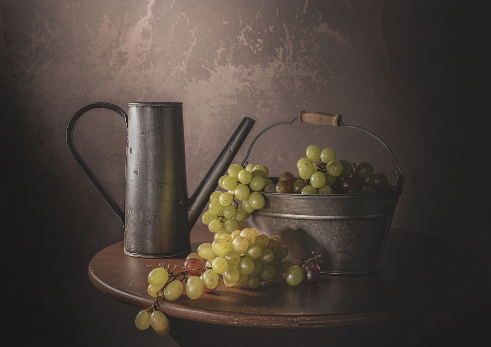 Grape season von Margareth Perfoncio