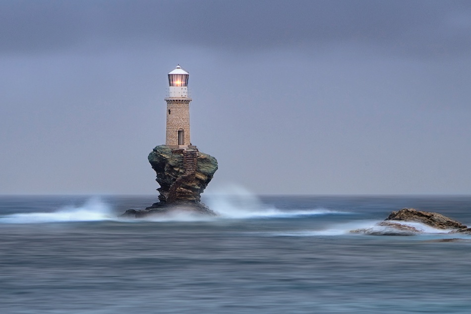 Light at the End of the World von Maria Kaimaki