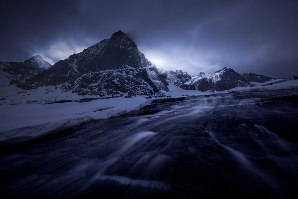 Lofoten waterfall von Marian Kuric EP