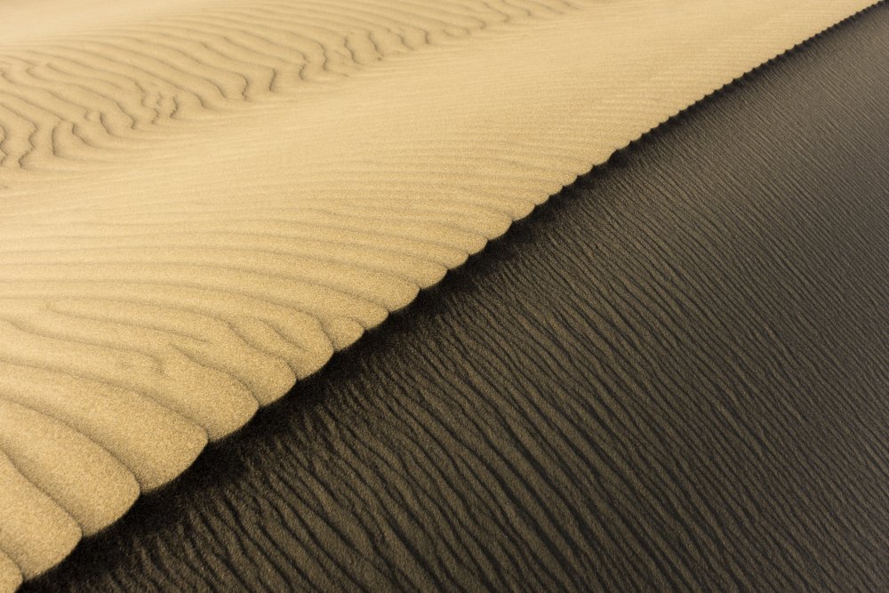 Light &amp; Shadow in desert von Mariyamkaramii