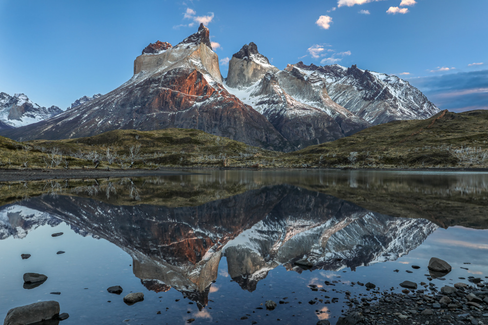 Torres Del Paine Dawn Reflection von Mark Strom