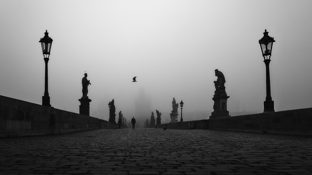 Prague - Misty Bridge von Martin Froyda