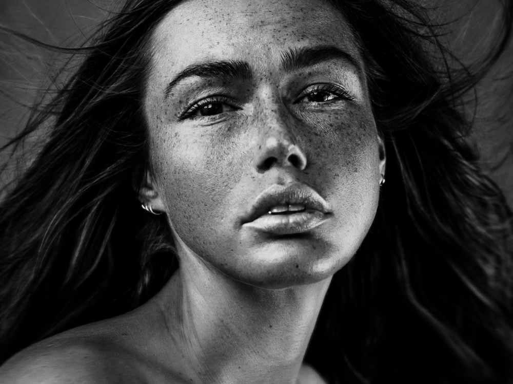 FRECKLES BEAUTY von Martin Krystynek MQEP