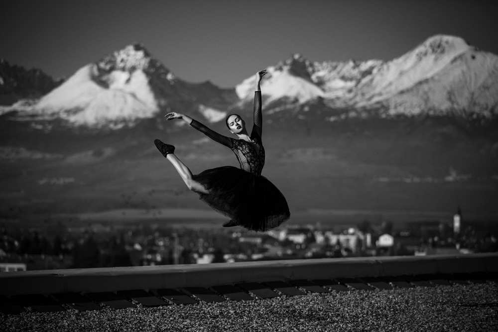 High above the sky von Martin Krystynek, QEP