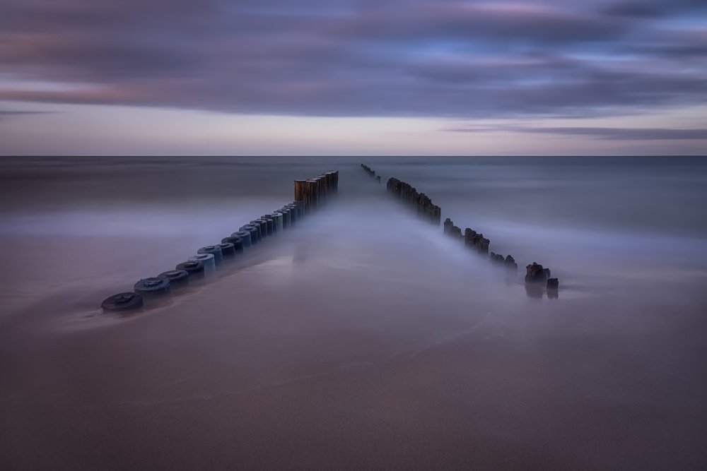 Lines of Baltic Sea V von Martin Morávek