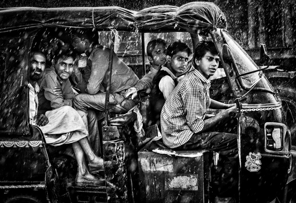 Pouring Rain in Rajasthan von Massimo Cuomo