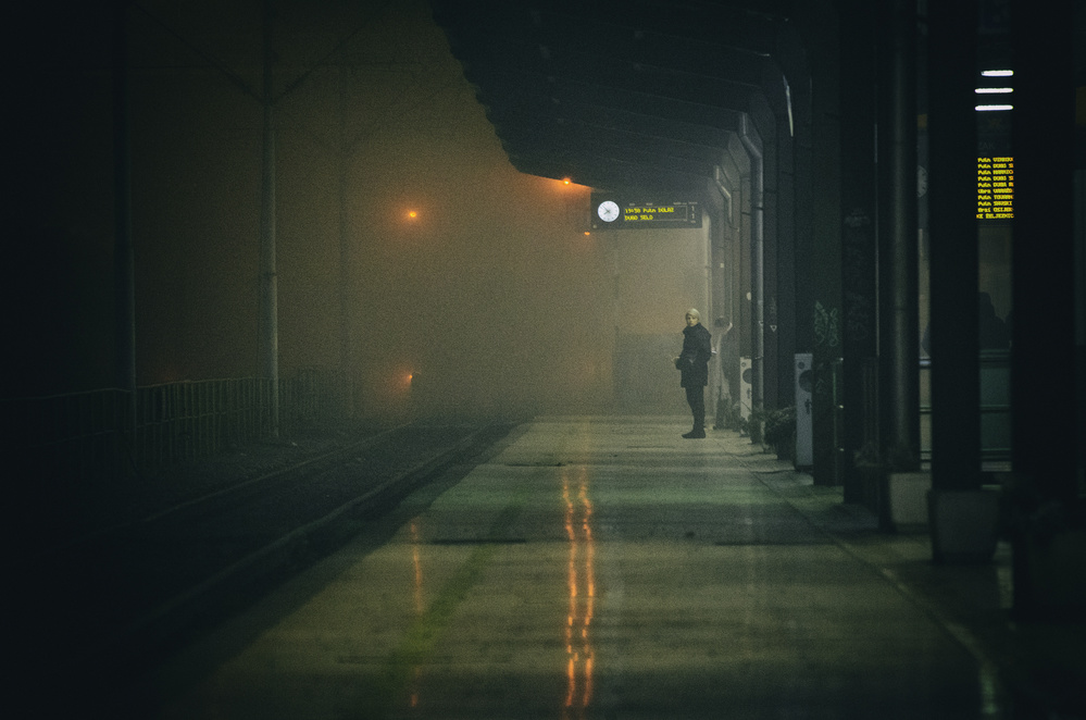 On the platform or at the subway station von Matija Posavec