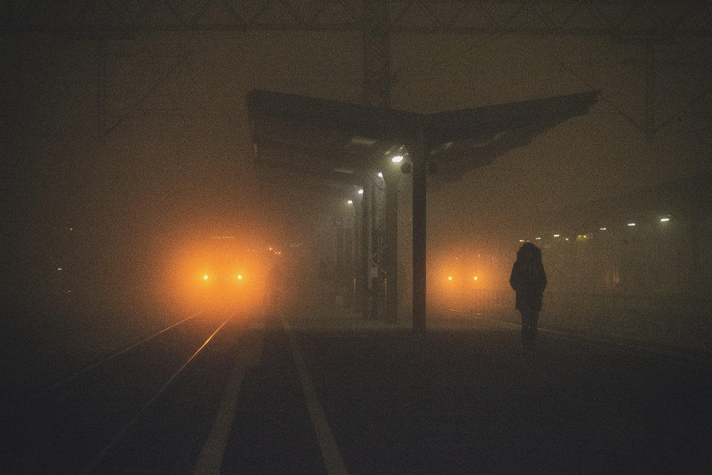 On the platform or at the subway station von Matija Posavec