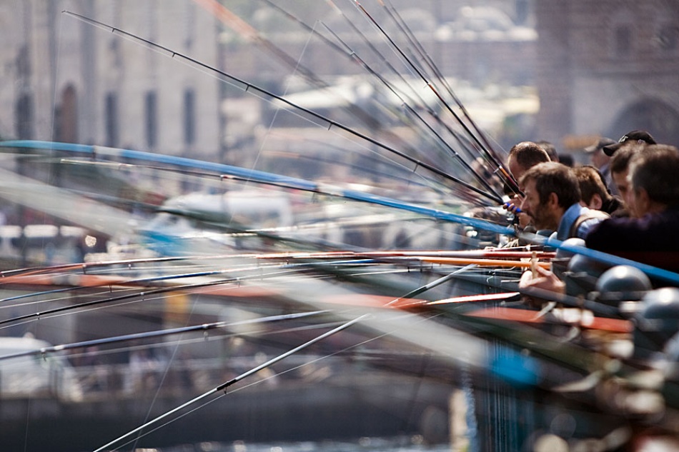 Fishermen on Galata Bridge von Mato P.