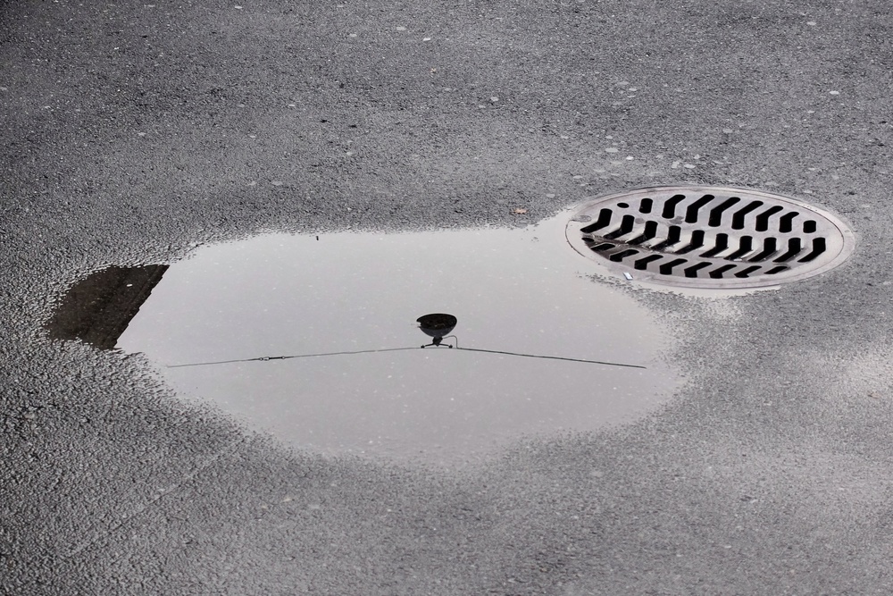 Reflection on/of a Streetlight von Matthias Lüscher