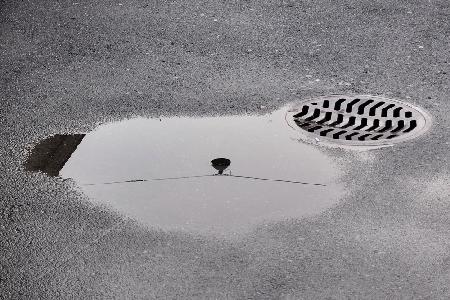 Reflection on/of a Streetlight