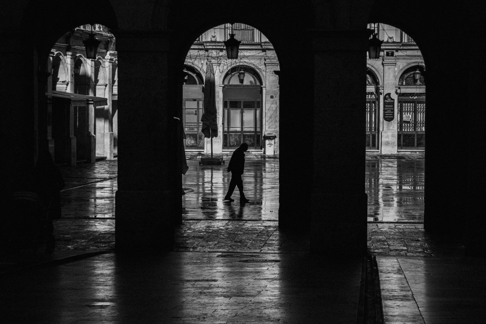 Alone after rain von Mauro Centeno