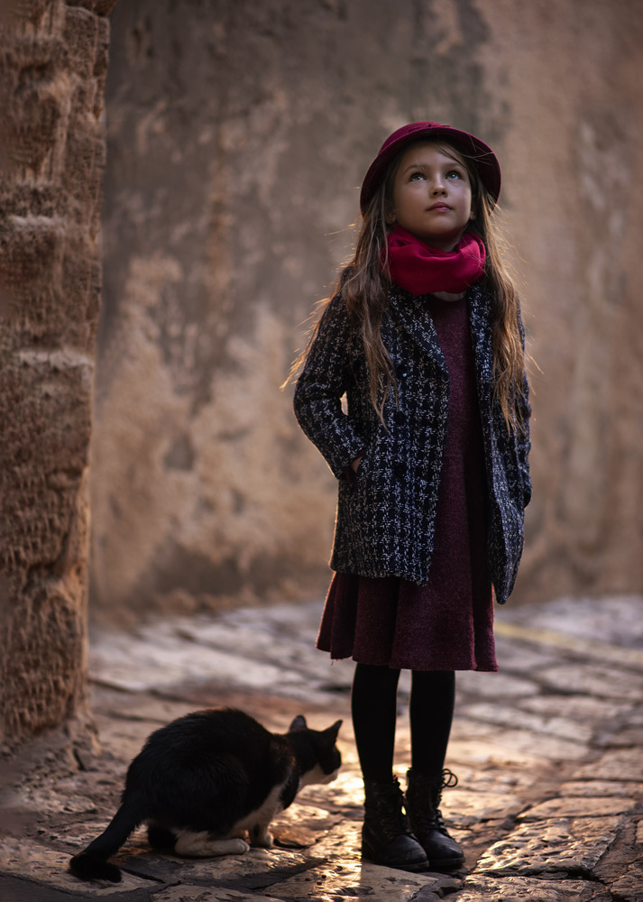 A Girl and Her Cat von MAYA ILTUS