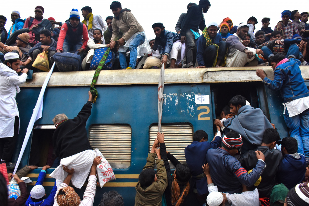 riding on train von MD MAHABUB HOSSAIN KHAN