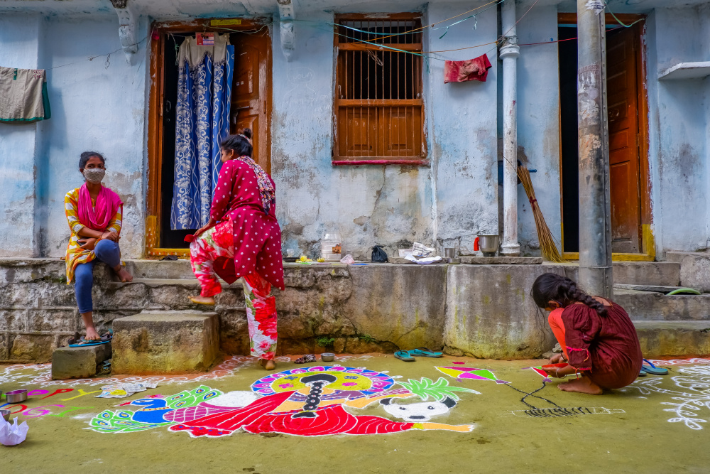 traditional art rt in front of a house in india von Md Sabbir