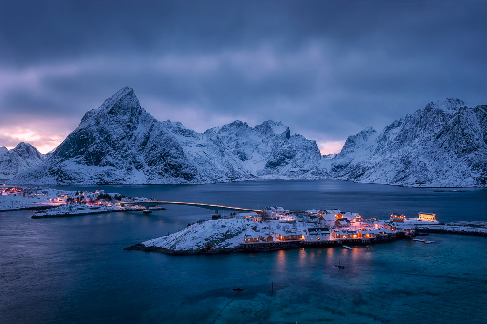 Dusk in Lofoten von Mei Xu