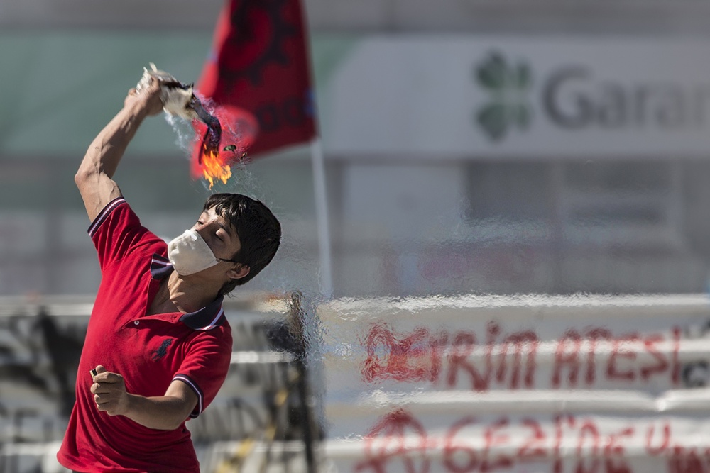 the fire of revolution ,,, von Mete Başkoçak