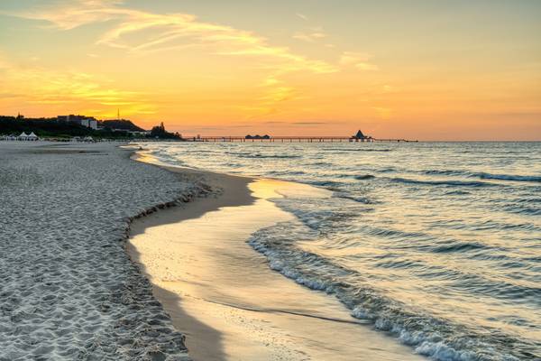 Abends am Strand auf Usedom von Michael Valjak