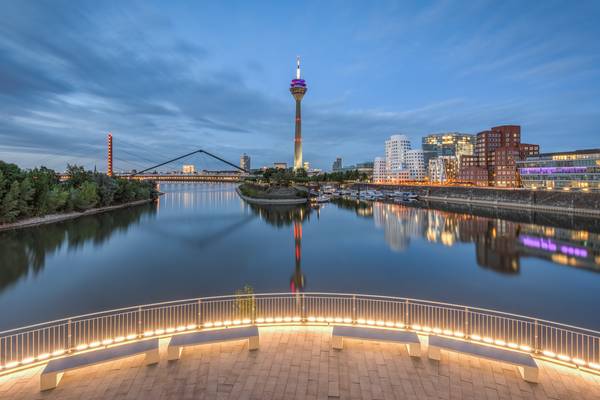 Düsseldorf Medienhafen von Michael Valjak