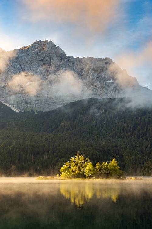 Eibsee Maximiliansinsel und Zugspitze von Michael Valjak