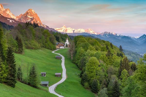 Frühlingsmorgen in Wamberg in Bayern von Michael Valjak