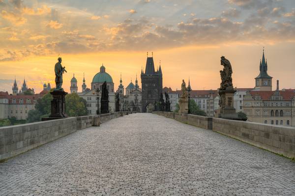 Karlsbrücke Prag von Michael Valjak