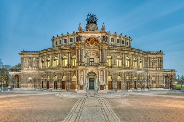 Semperoper in Dresden von Michael Valjak