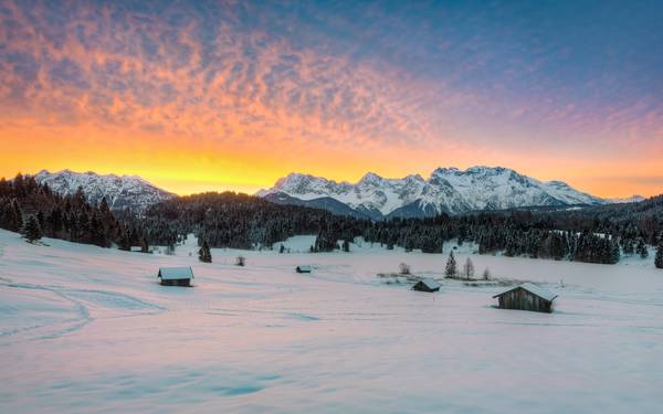 Sonnenaufgang am Geroldsee im Winter von Michael Valjak