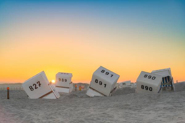 Standkorb-Chaos in Sankt Peter-Ording von Michael Valjak