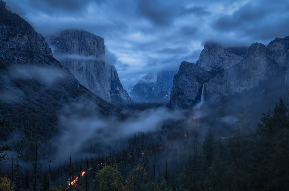 Blue Hour Yosemite von Michael Zheng