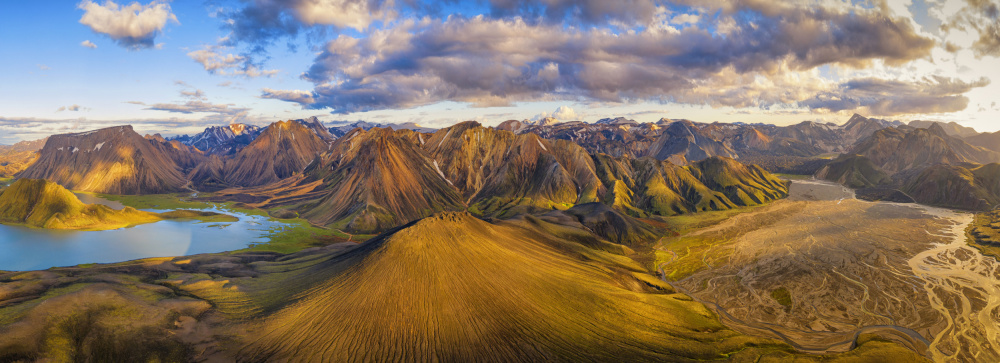 Overlooking Iceland Highlands von Michael Zheng