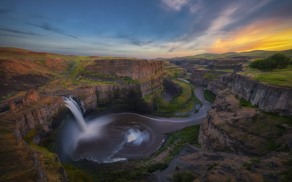 Sunset at Palouse Falls von Michael Zheng