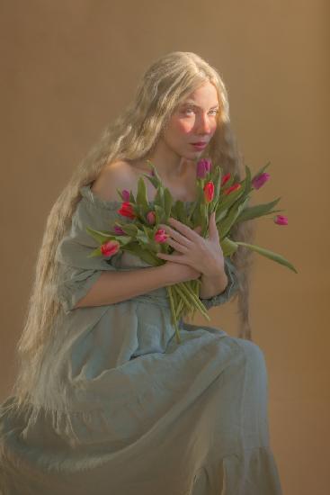 Lady with flowers