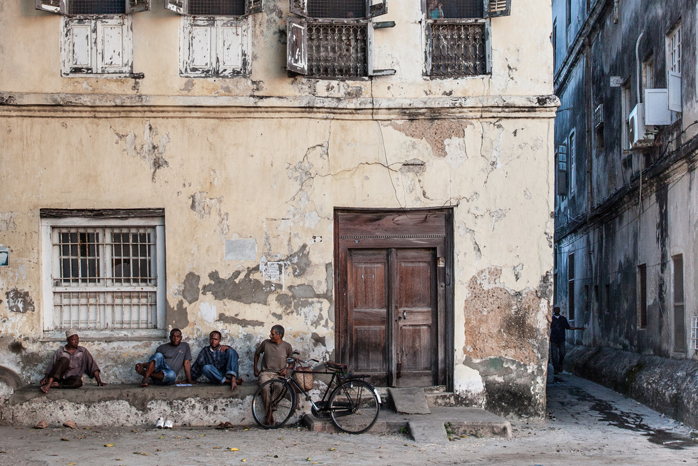 An evening in Stone Town von Michel Guyot