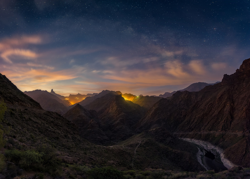 Dawn on the summit von Miguel Pascual