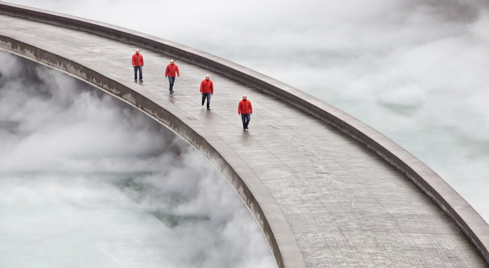 Walking over the clouds x4 von Mikel Arrizabalaga