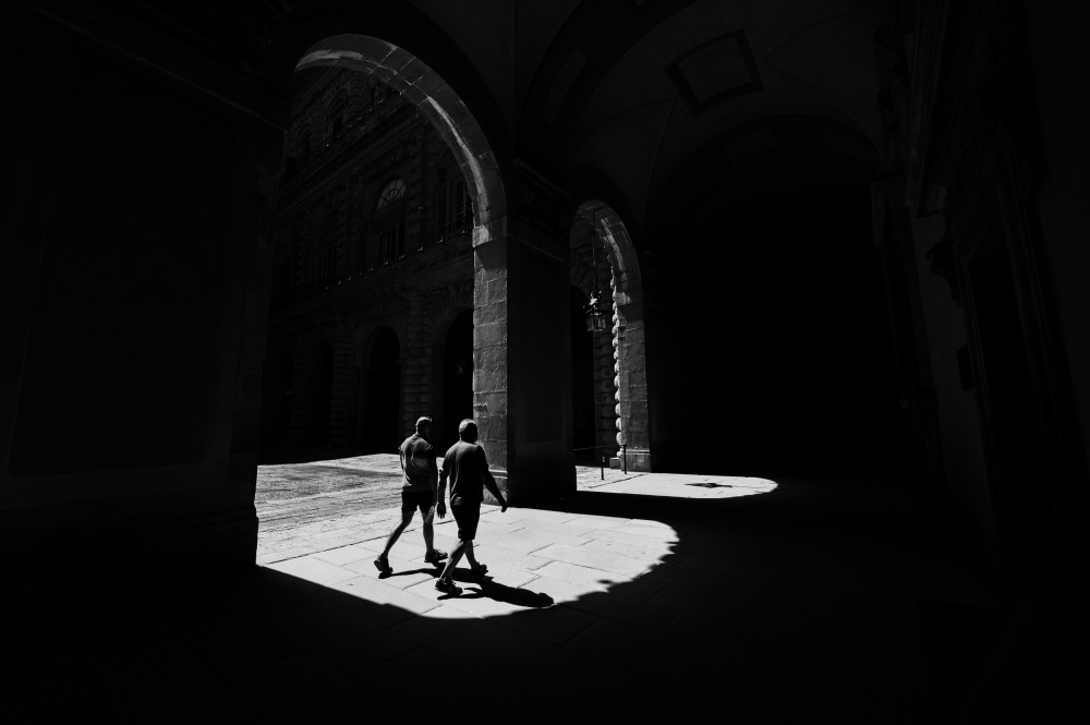 Between the arches von Milan Uhrin  AFIAP AZSF