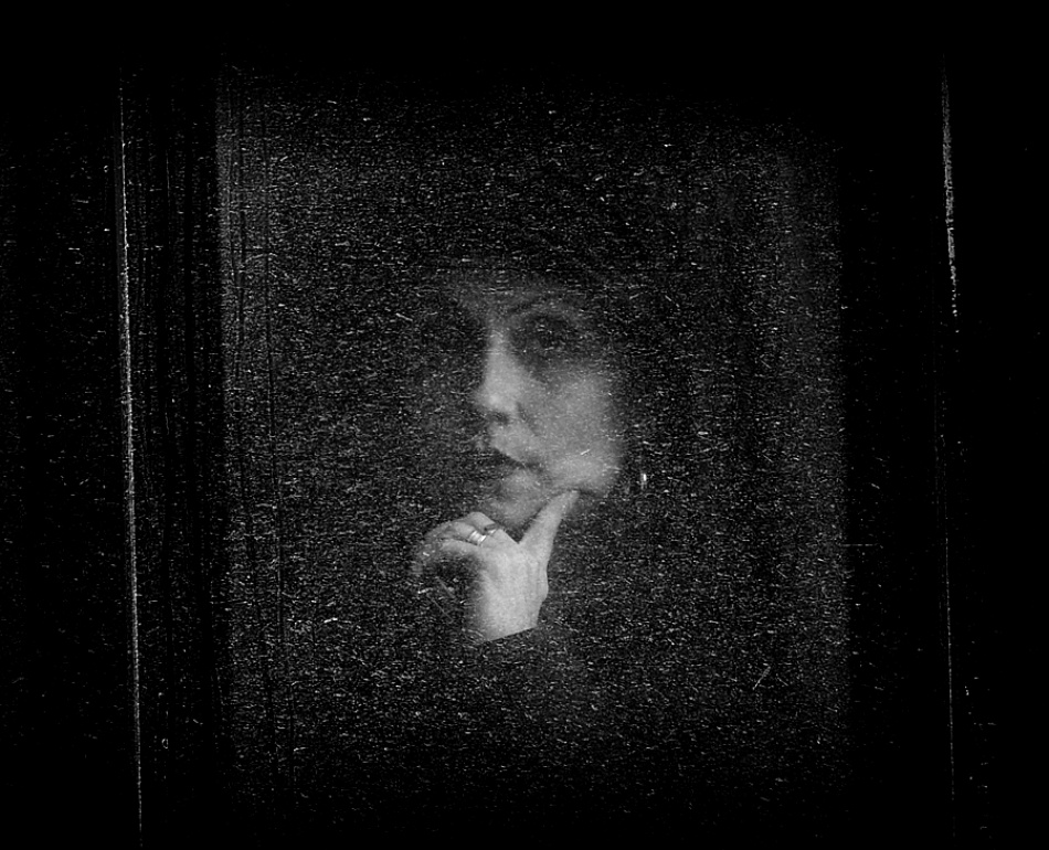 1921 von Mirela Momanu