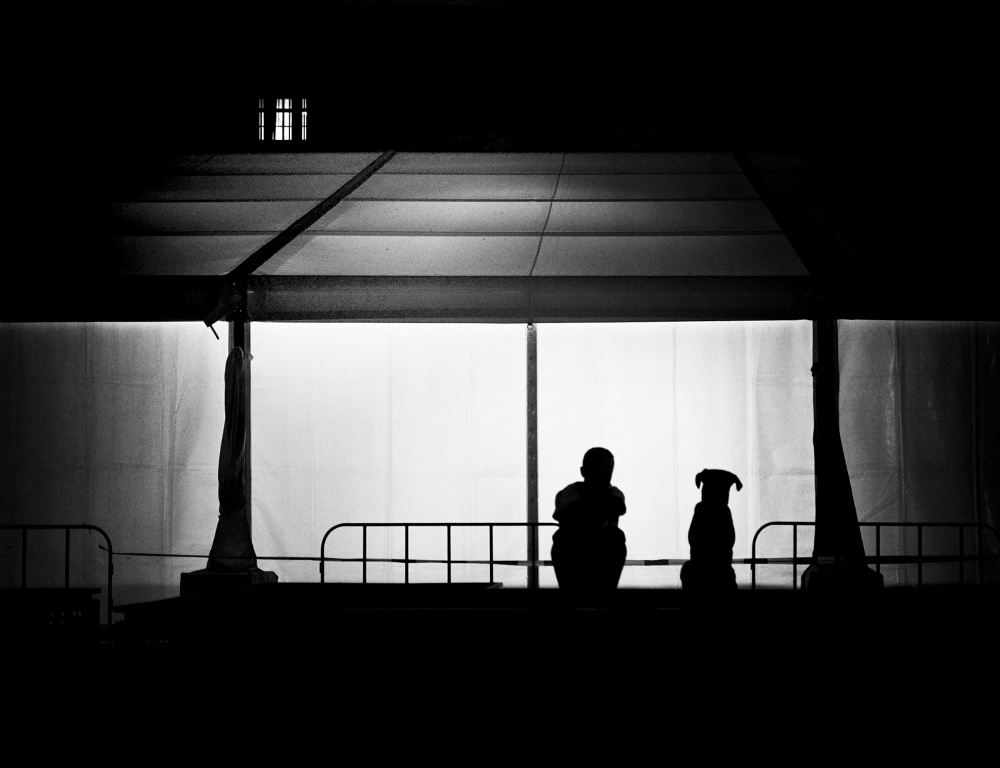 Right Here Waiting 4U von Mirela Momanu