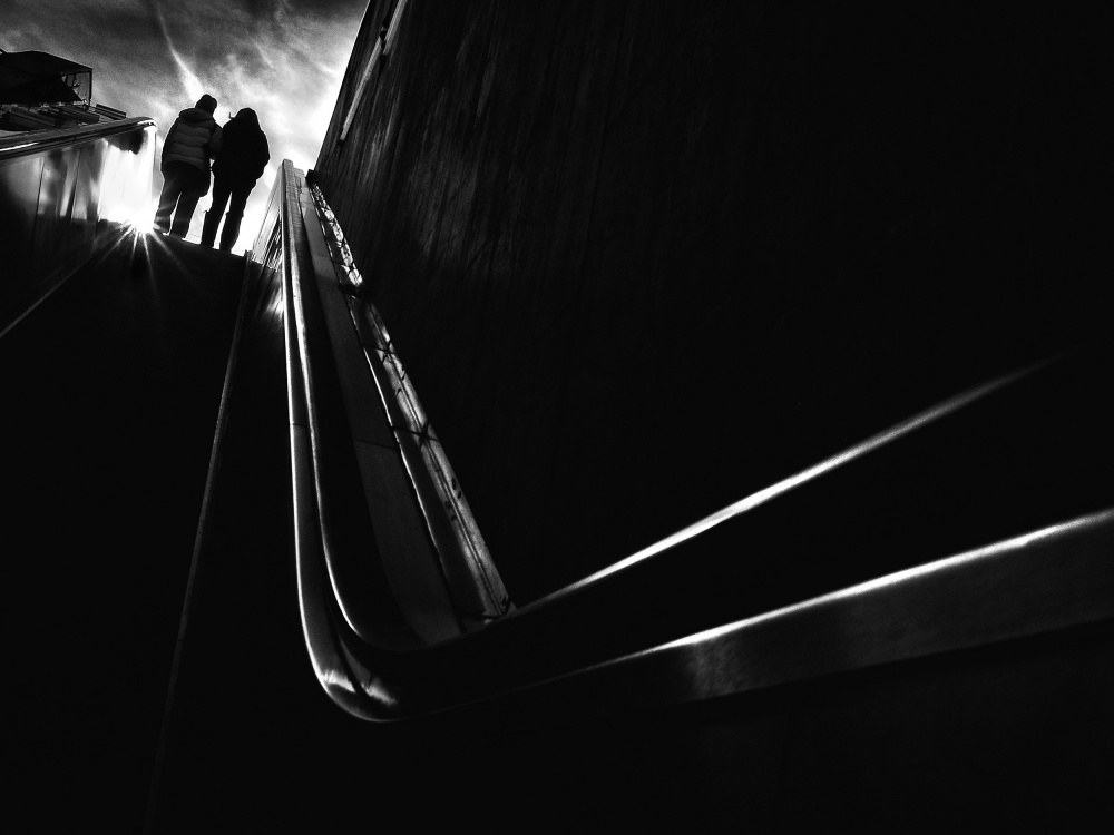 Long Way Up von Mirela Momanu